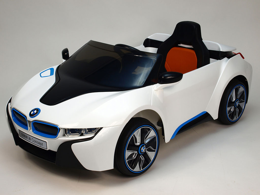 Elektrické auto BMW i8 biele
