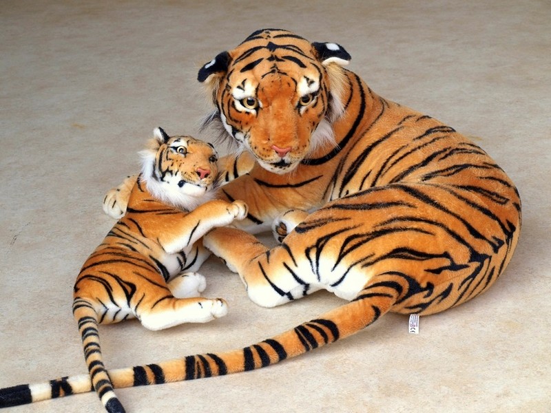 Plyšová tigrica s mláďaťom, oranžová, dĺžka 140/65 cm